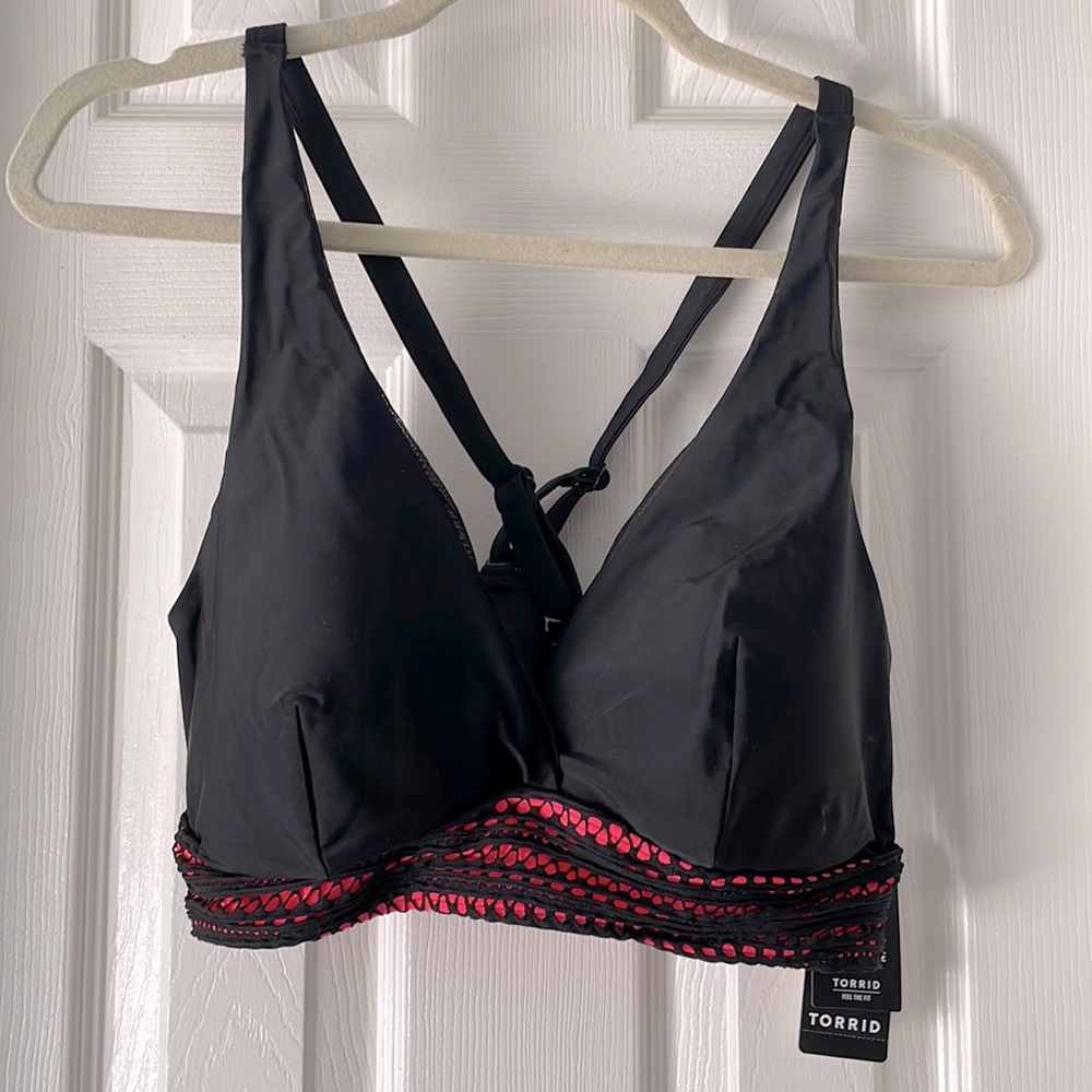 Torrid black coral crochet deep plunge bikini top adjustable straps 1x 14-16